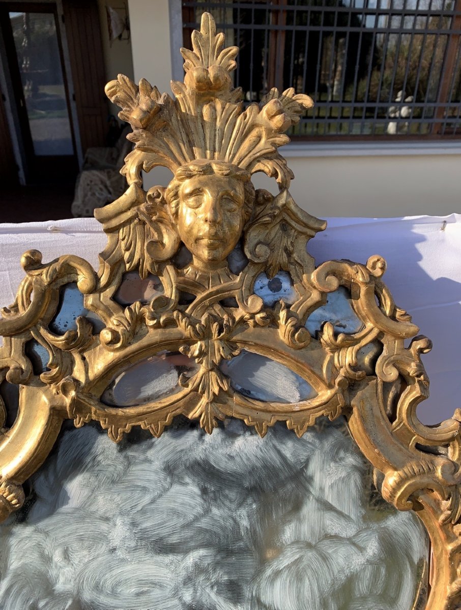 Paire de miroirs en bois sculpté et doré. Italie, XVIIIe siècle.-photo-4