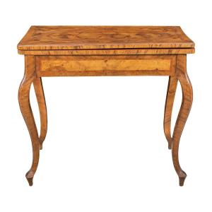 Olive Wood Veneered Game Table. Tuscany, 18th Century.