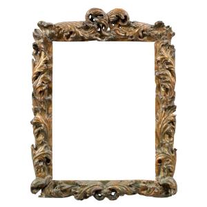 Cadre baroque en bois sculpté et laqué. Italie centrale, XVIIe siècle.