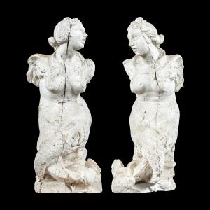 Sculpteur italien (XVIIe siècle) - Paire de sirènes ailées à deux queues.