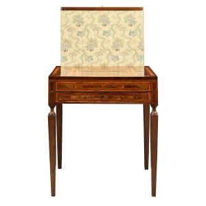 Writing Desk With A Removable Walnut Partition, Veneered With Burl Wood - 18th Century.
