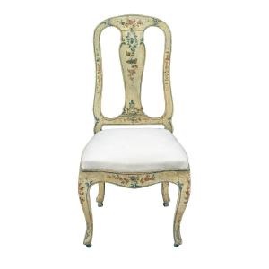 Chaise en bois sculpté, laqué et peint. Gênes, XVIIIe siècle.
