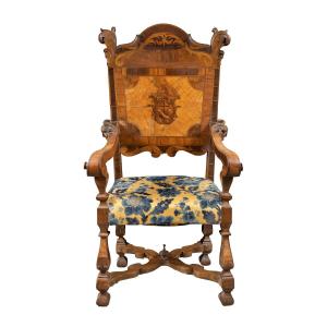 Fauteuil en bois sculpté, plaqué et incrusté. Italie, XVIIe-XVIIIe siècle.