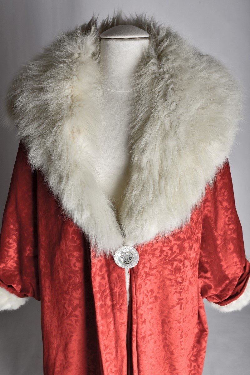 Manteau Du Soir En Velours Gaufré Et Renard Blanc De Sibérie - France Circa 1930-photo-1