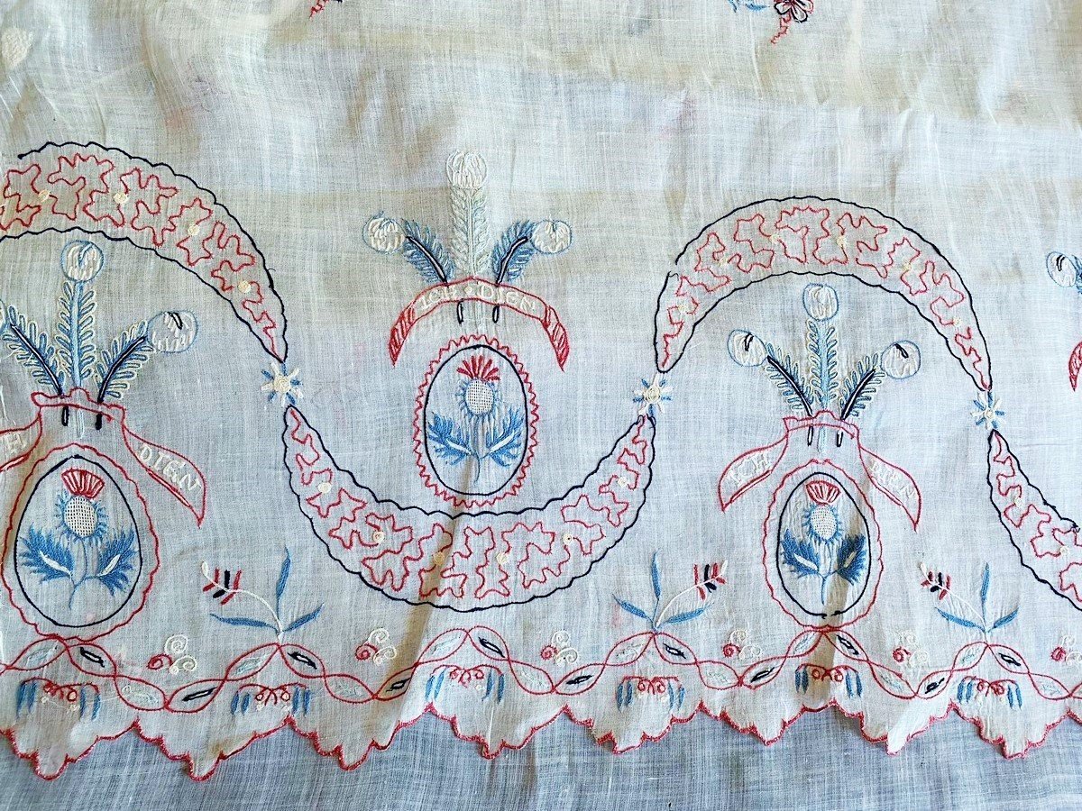 Jupe En Mousseline Des Indes Brodée Aux Armes Des Princes De Galles Angleterre -circa 1790-1810-photo-3