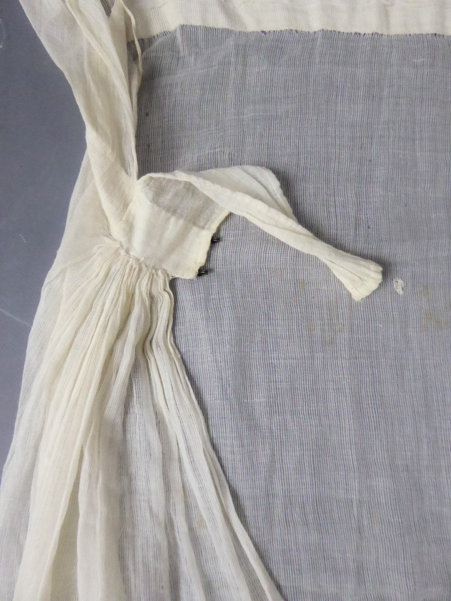 Restoration Dress In Embroidered Cotton Yarn Circa 1813/1820-photo-1