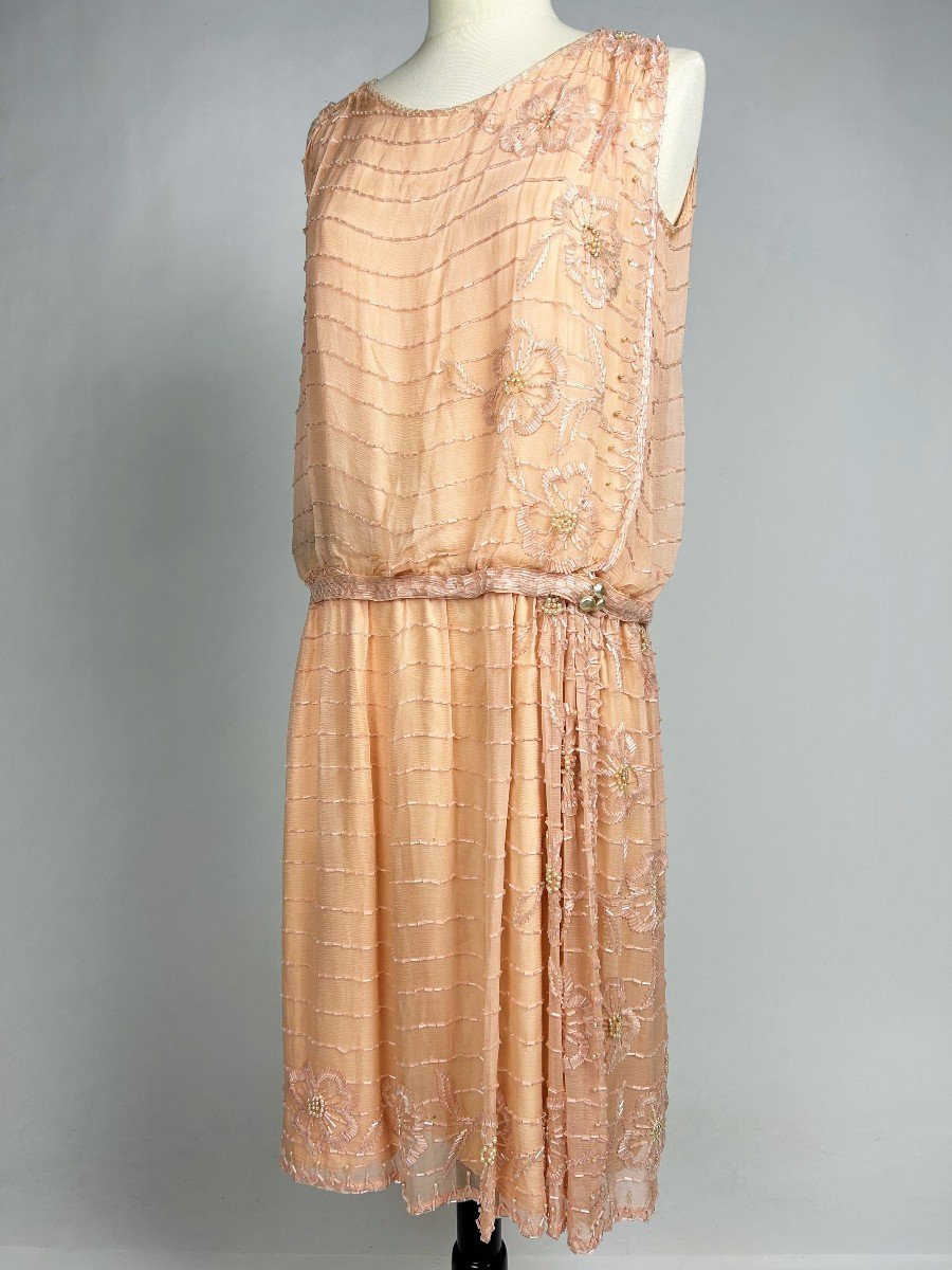 Art Deco Ball Gown In Salmon Pink Silk Crepe Embroidered With Pearls - France Circa 1920-1925