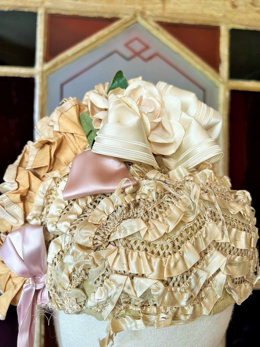 Fashion Fascinator In Straw And Ruched Ribbons - France Circa 1860-photo-3
