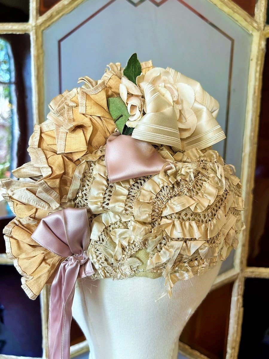 Fashion Fascinator In Straw And Ruched Ribbons - France Circa 1860