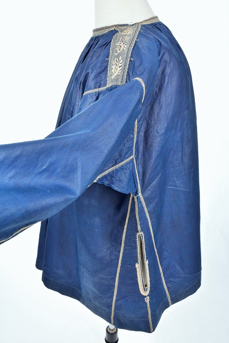 A Blaude/biaude Or Party Blouse In Indigo Dyed And Embroidered Glazed Linen - Normandy Circa 1850-photo-2
