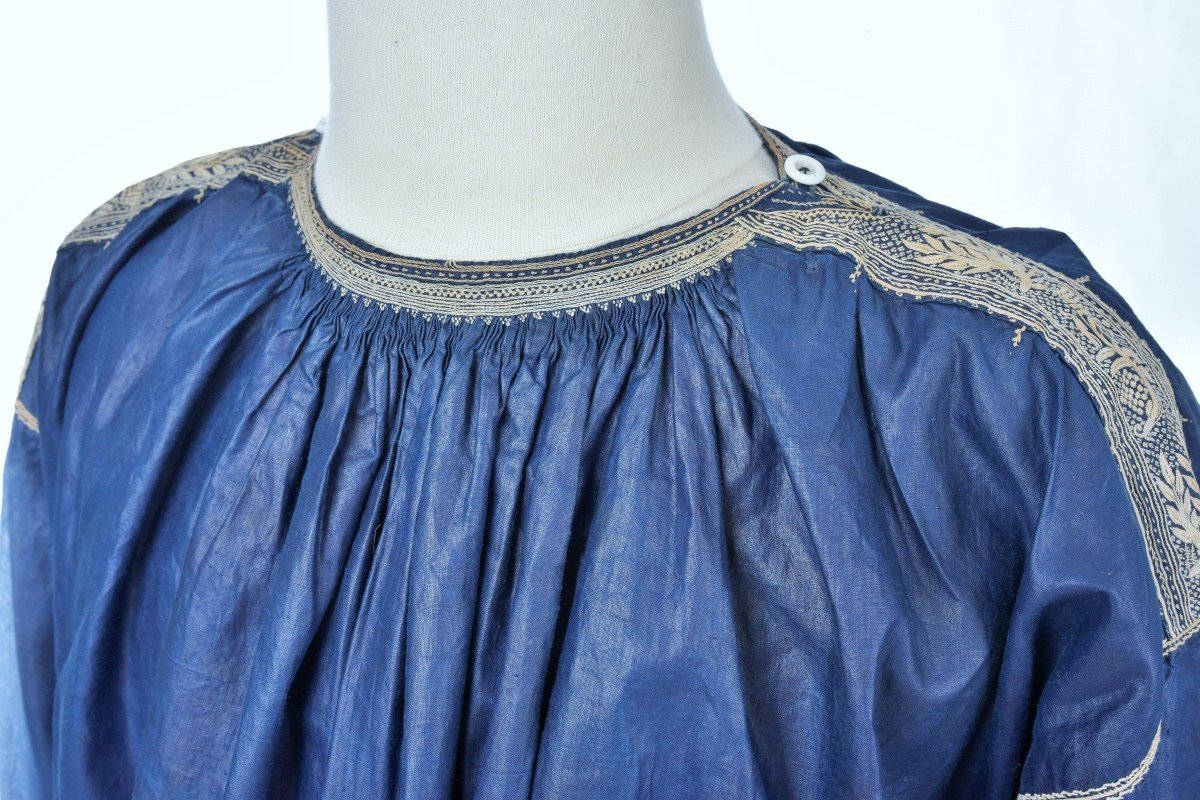 A Blaude/biaude Or Party Blouse In Indigo Dyed And Embroidered Glazed Linen - Normandy Circa 1850-photo-2