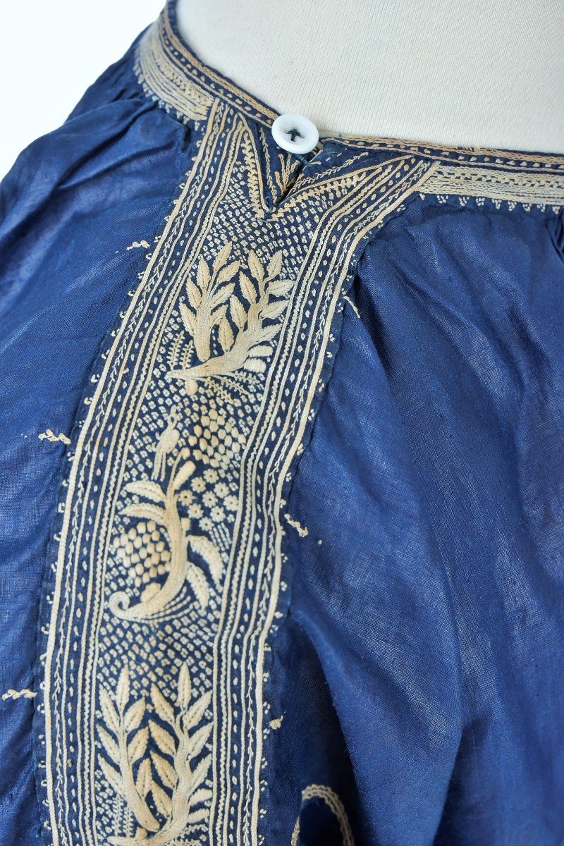 A Blaude/biaude Or Party Blouse In Indigo Dyed And Embroidered Glazed Linen - Normandy Circa 1850-photo-8