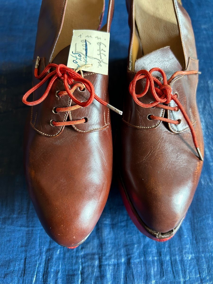 Pair Of 1940s Shoes In Leather And Wedge Heel In Red Wood With Its Box-photo-6