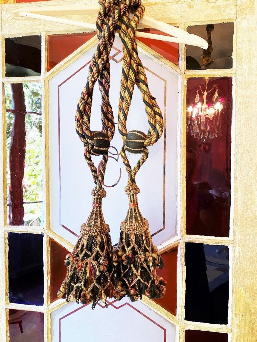 Paires d'Embrases En Passementerie De Laine Chinée Et Noire à Pompons - Second Empire Vers 1860-photo-2