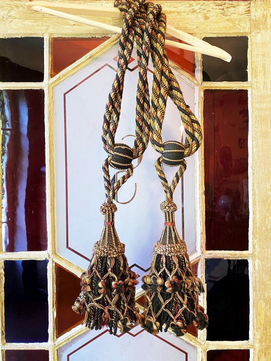 Paires d'Embrases En Passementerie De Laine Chinée Et Noire à Pompons - Second Empire Vers 1860-photo-3