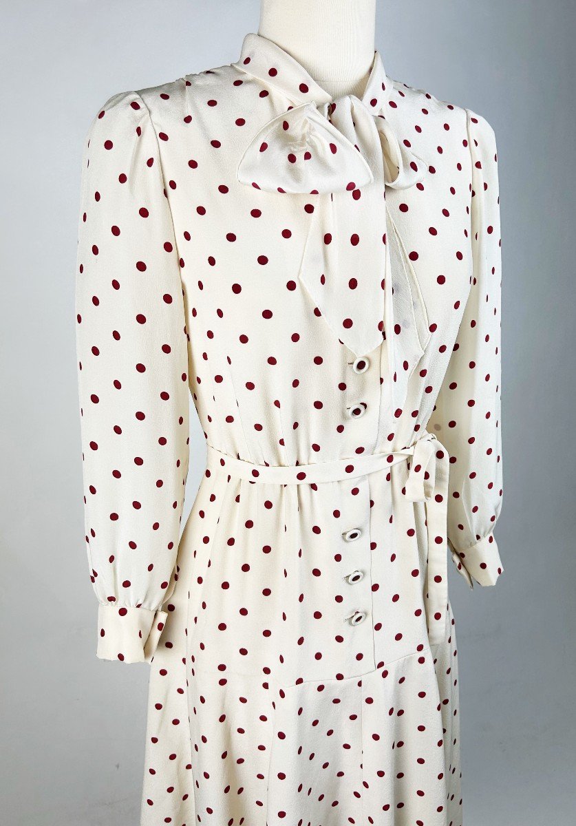  Robe De Cocktail En Crêpe à Pois De Chanel Haute Couture Numérotée 59644 Circa 1975-photo-2