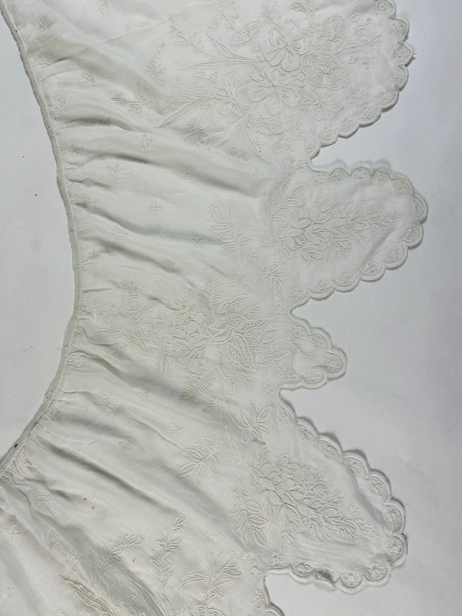 First Cornely Embroidered Muslin Lambrequin - Late 19th Century-photo-2