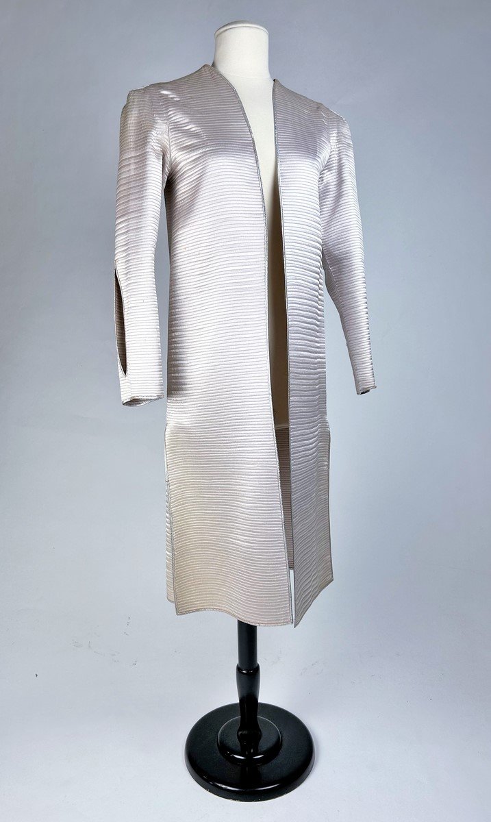 Evening Coat By Jeanne Lanvin Haute Couture - Paris Winter Collection 1943-photo-4