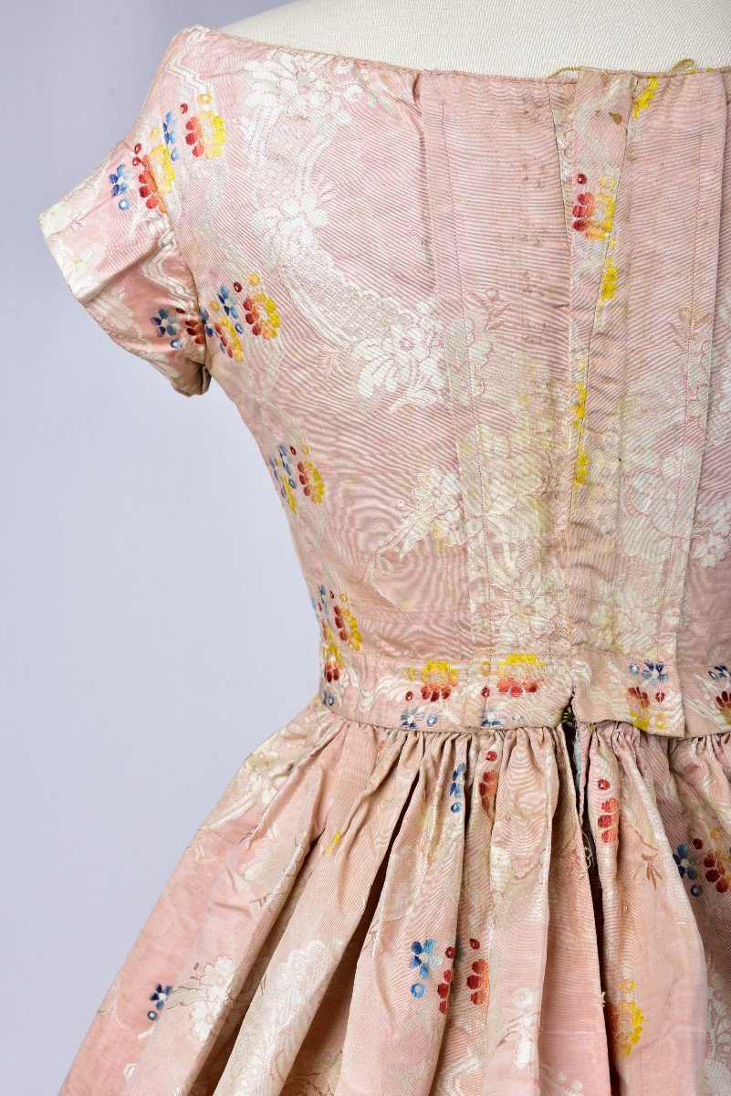 A Summer Crinoline Dress In Paperback Silk Moire Circa 1860-photo-8