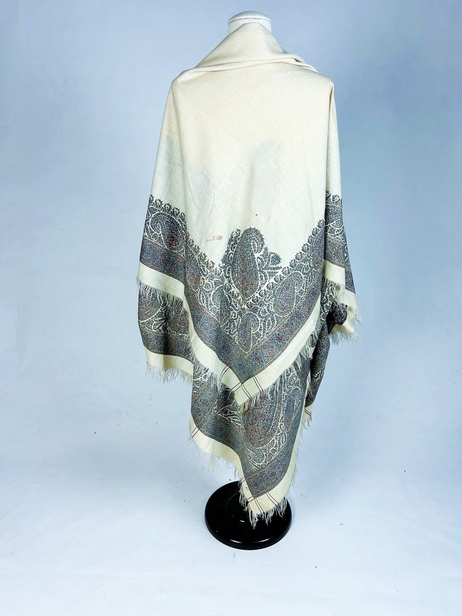 Châle Cachemire De Mode Double-pointe à Réserve En Pashmina Crème - France Circa 1830 -photo-2