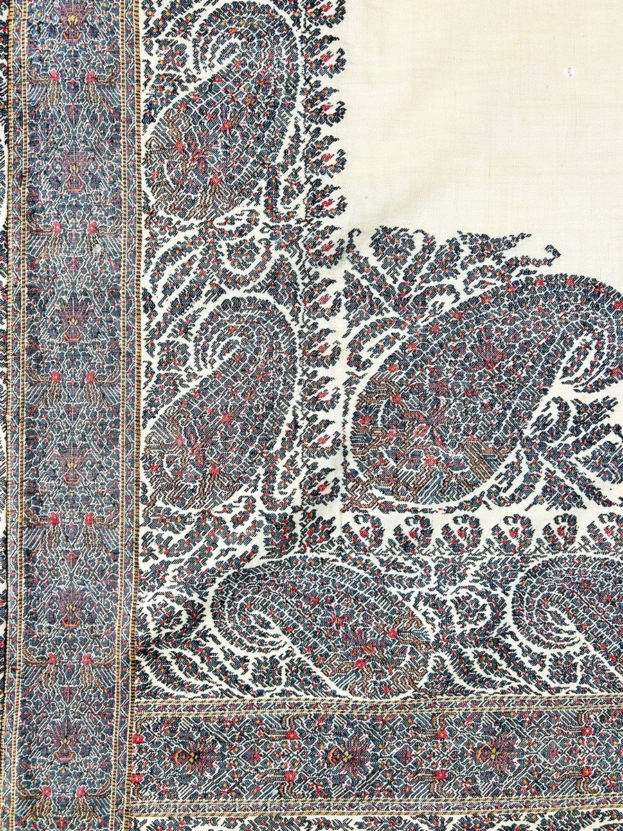 Châle Cachemire De Mode Double-pointe à Réserve En Pashmina Crème - France Circa 1830 -photo-3