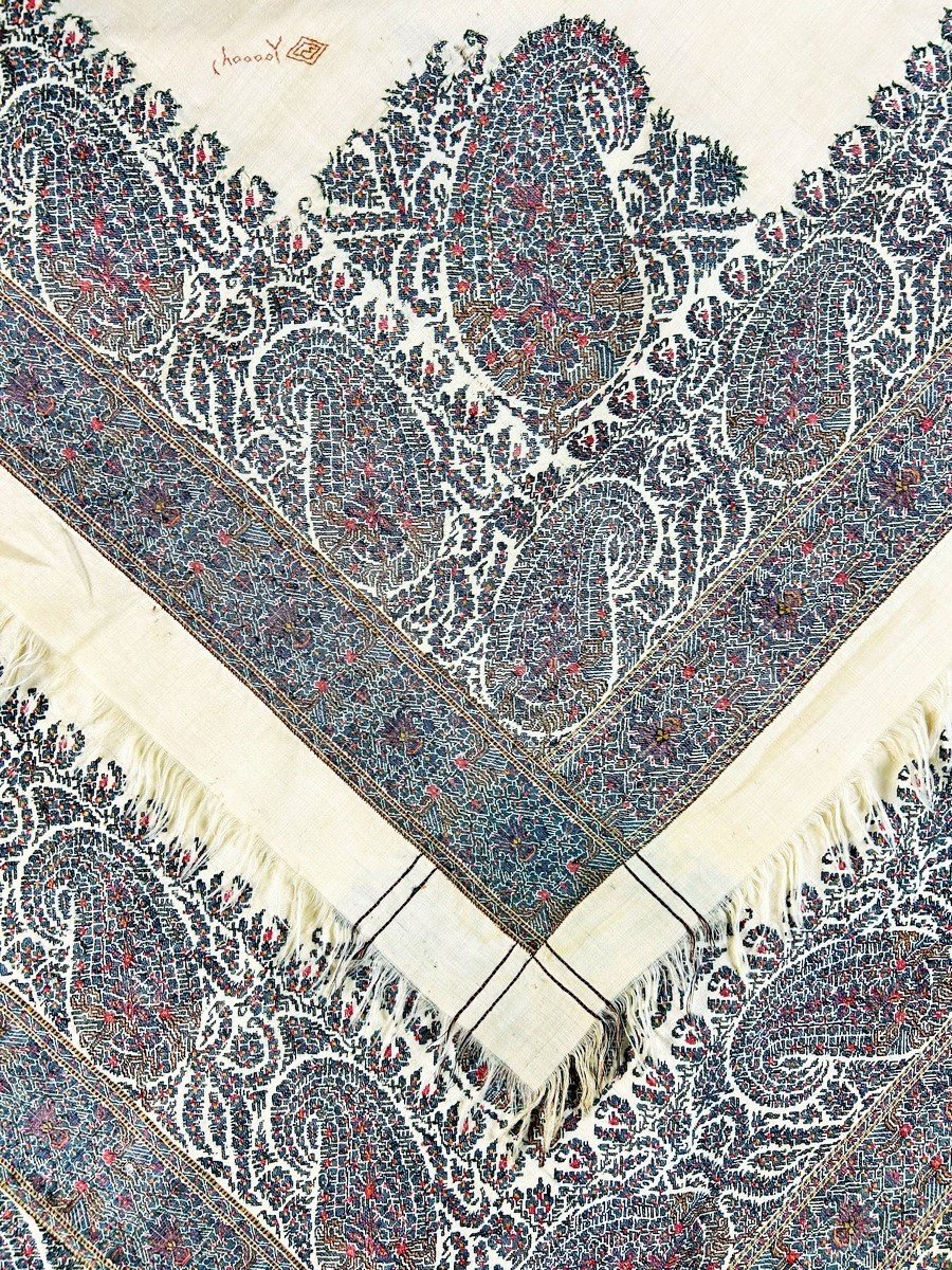 Châle Cachemire De Mode Double-pointe à Réserve En Pashmina Crème - France Circa 1830 