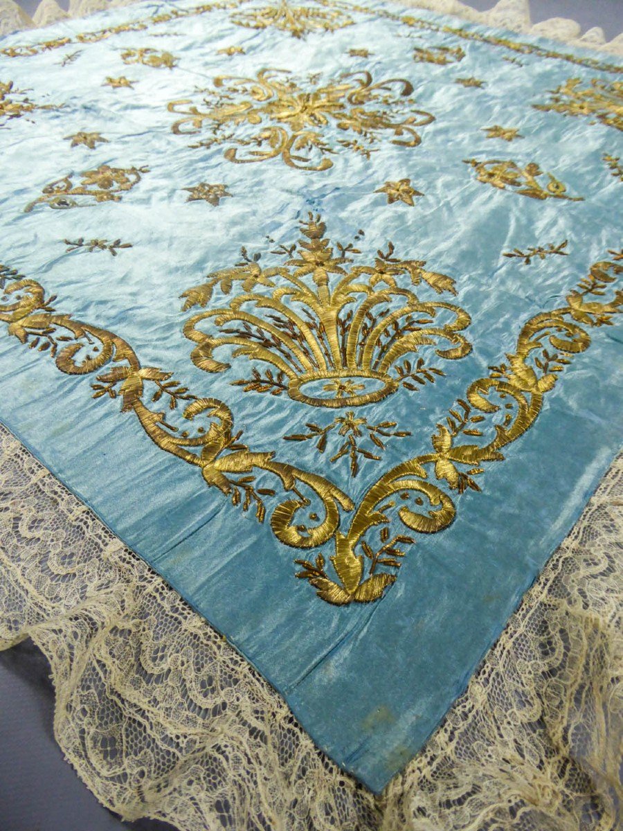 Satin Bleu-ciel Brodé De Fil d'Or, Dessus De Coffre - Empire Ottoman Fin XIXe Siècle-photo-1
