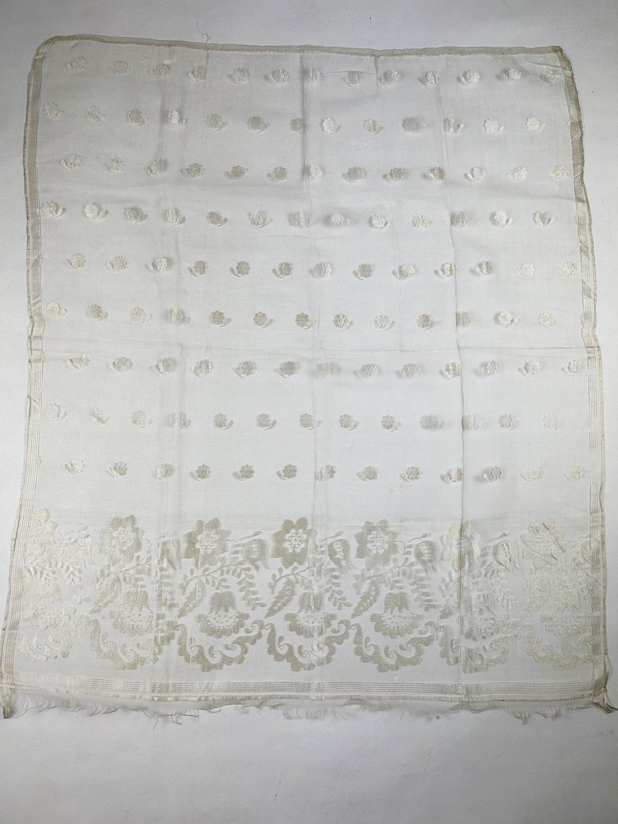 Précieux Tablier En Blonde - Gaze De Soie Brochée - France Première Restauration Circa 1820-photo-2