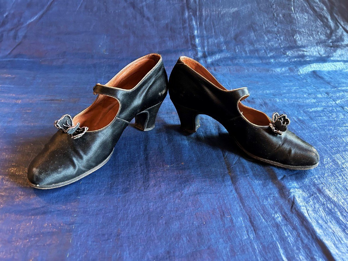 Paire d'Escarpins Dit Charles IX En Satin Noir - France Circa 1920-1930-photo-2