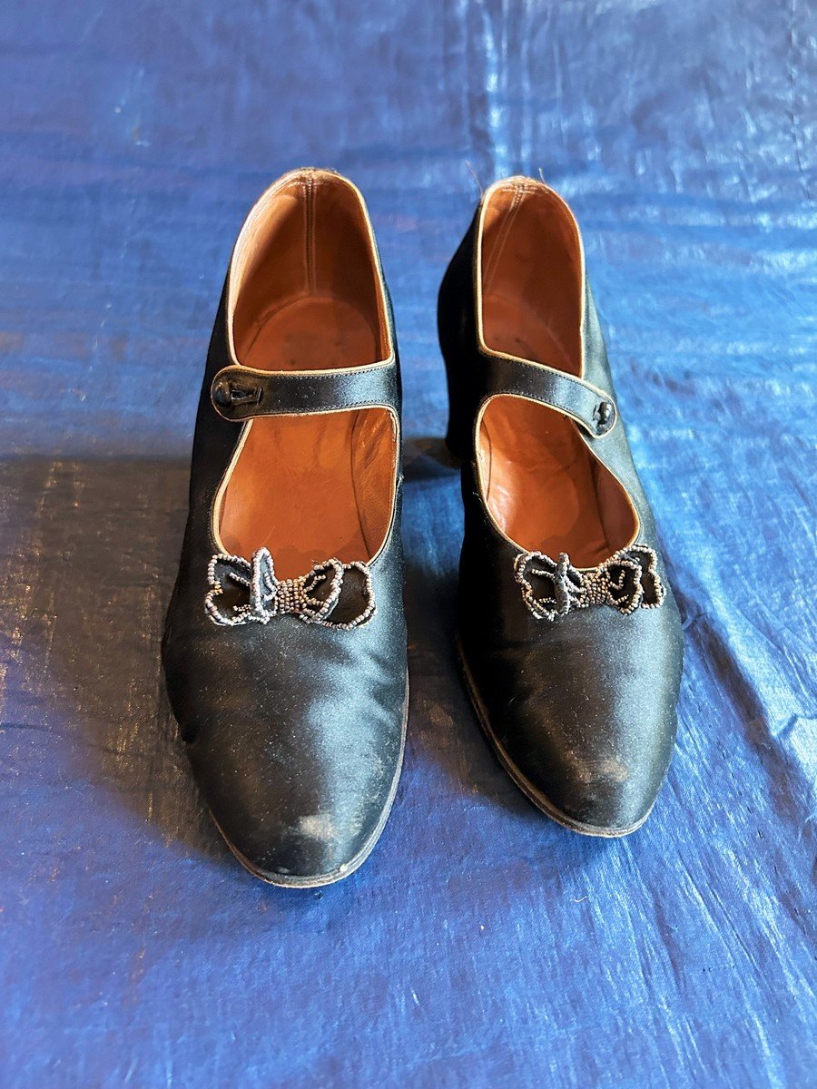 Paire d'Escarpins Dit Charles IX En Satin Noir - France Circa 1920-1930-photo-4