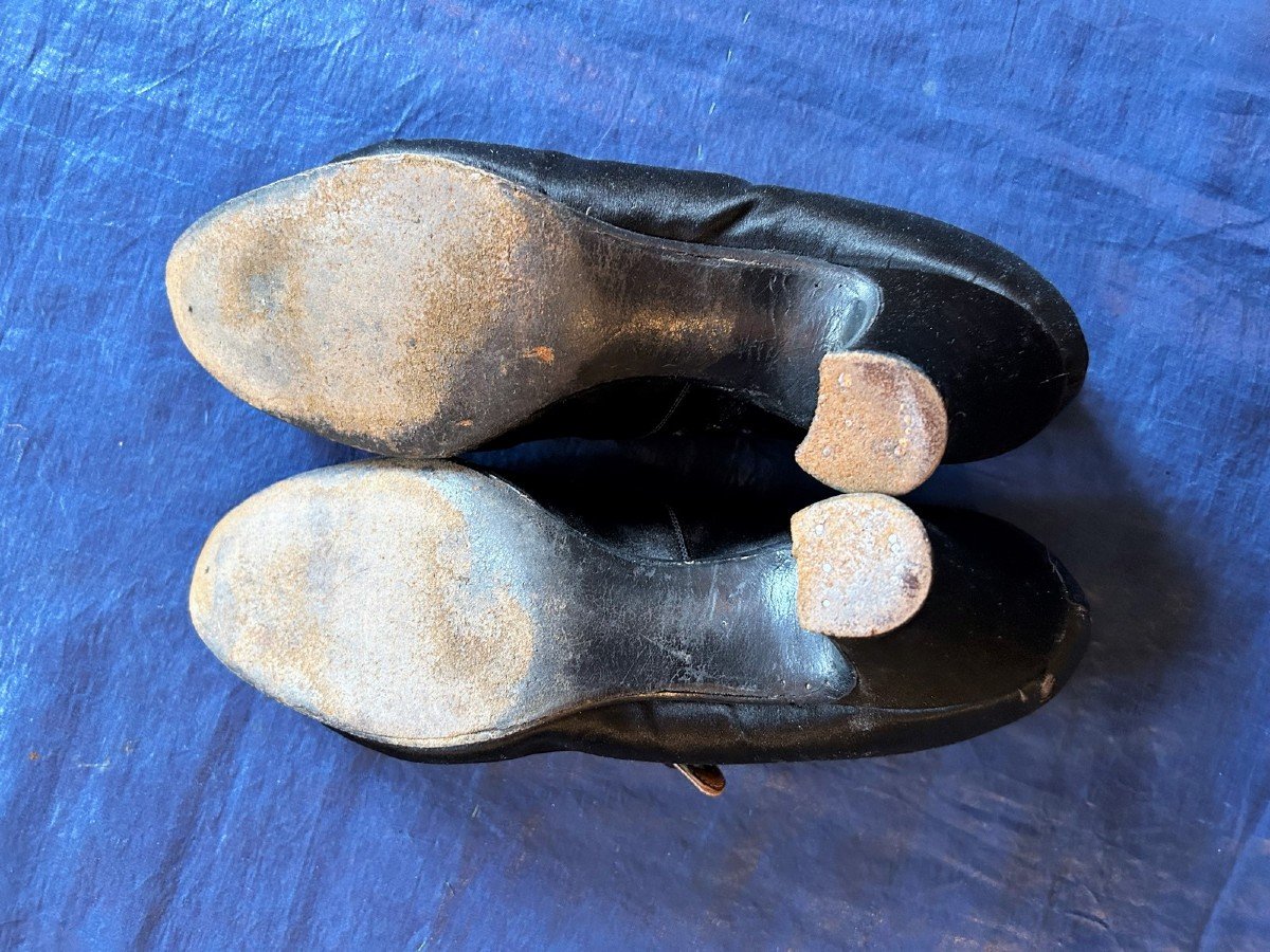 Paire d'Escarpins Dit Charles IX En Satin Noir - France Circa 1920-1930-photo-6