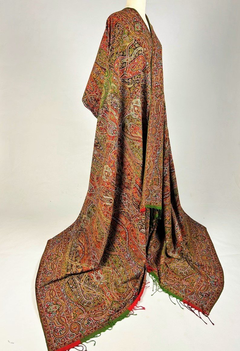 Beautiful French Cashmere Shawl With Large Green Reserve Circa 1845-photo-7