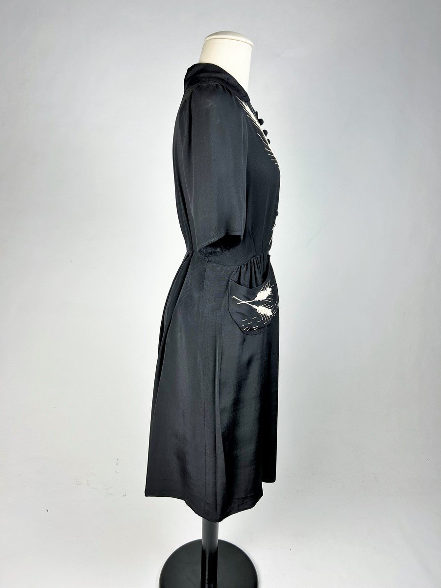 Little Black Dress With Embroidered Wheat Ears - France Circa 1945 -photo-3