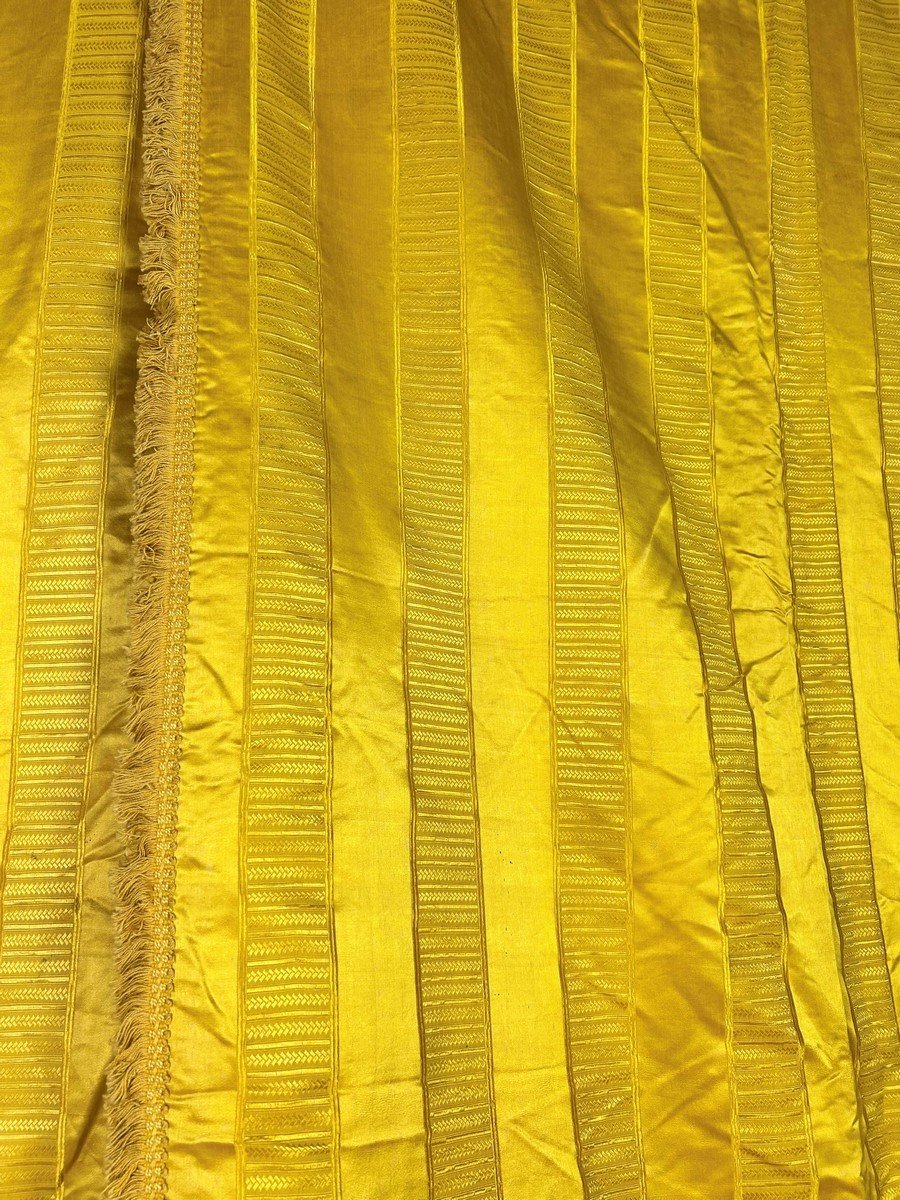 Second Curtain First Empire In Daffodil Yellow Satin Gourgouran - France Circa 1810
