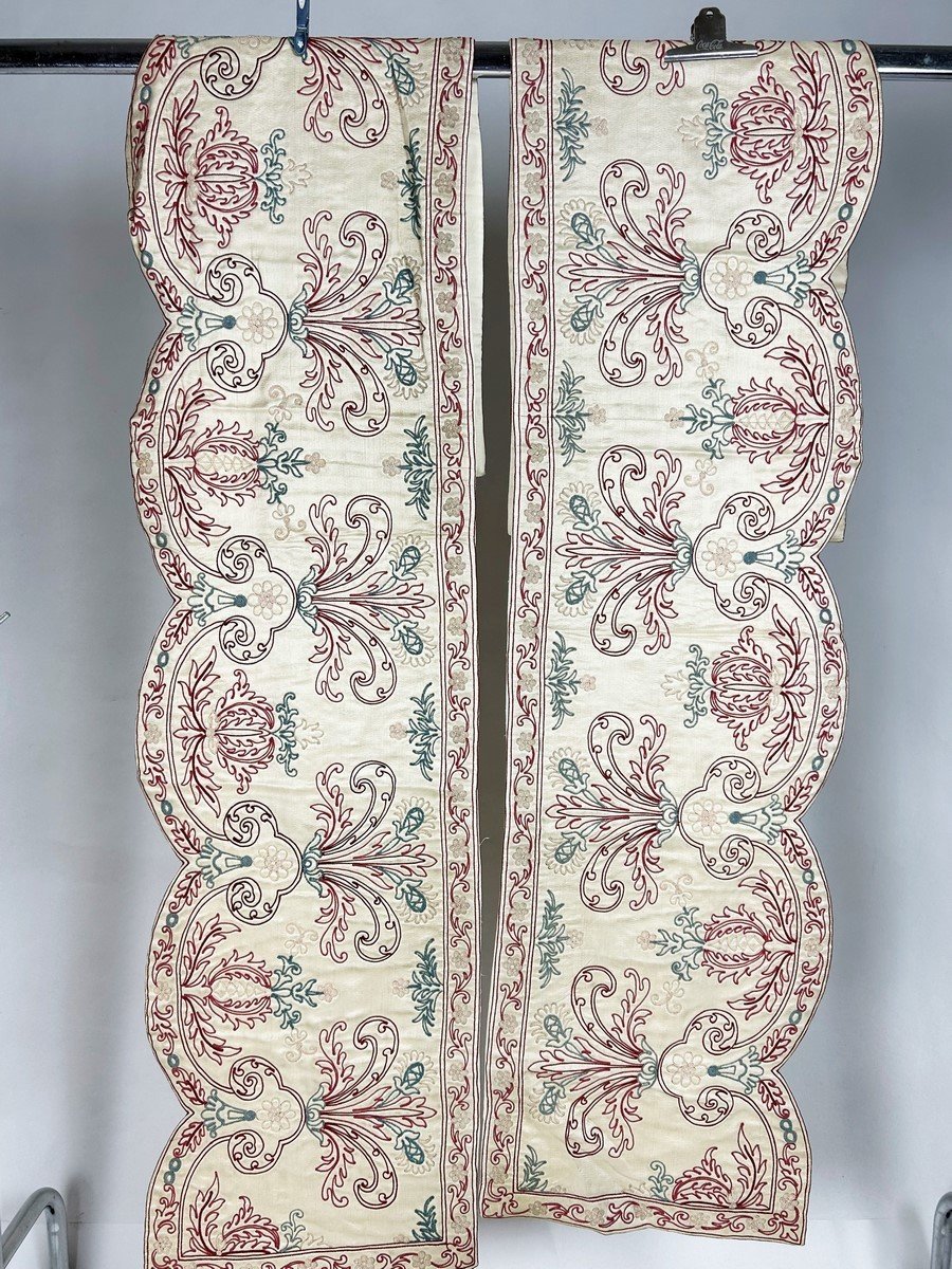Tapestry Hanging And Lambrequins In Embroidered Satin In The 17th Century Taste Circa 1900-photo-6