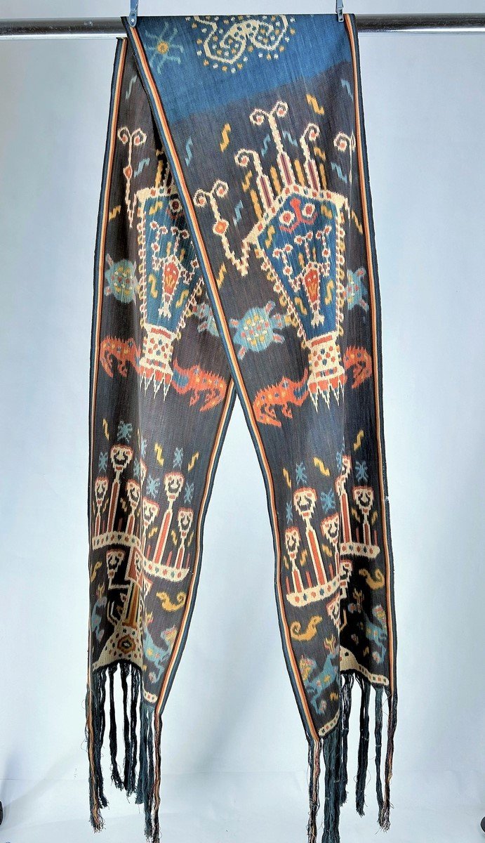 Ikat Ceremonial Shawl - Hinggi Sumba - Indonesia Circa 1920-photo-7