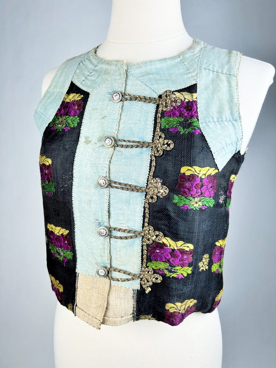 Spanish Silk And Hemp Brocade Camisole - First Half Of The 19th Century