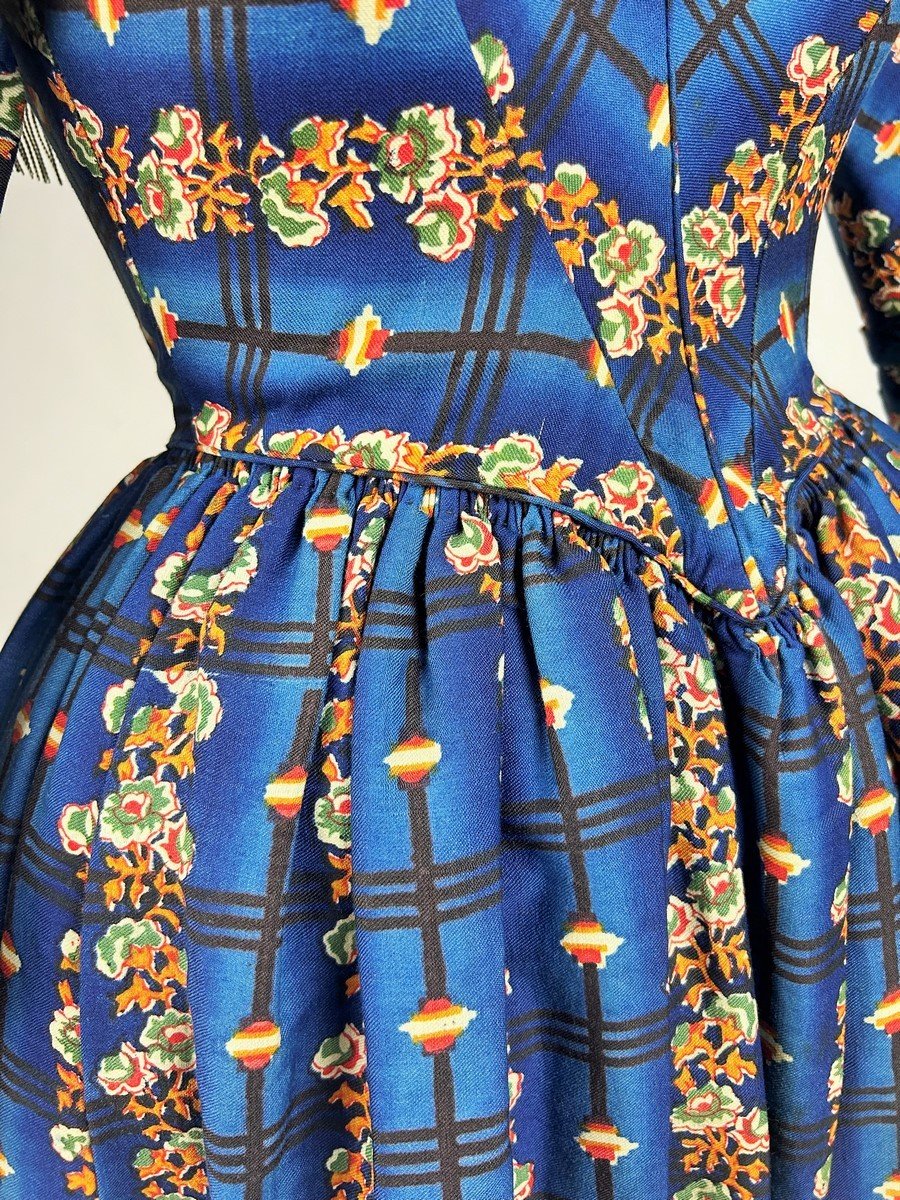 Robe De Jour En étamine De Laine Ombrée Et Imprimée De Roses - Angleterre Circa 1840-photo-8