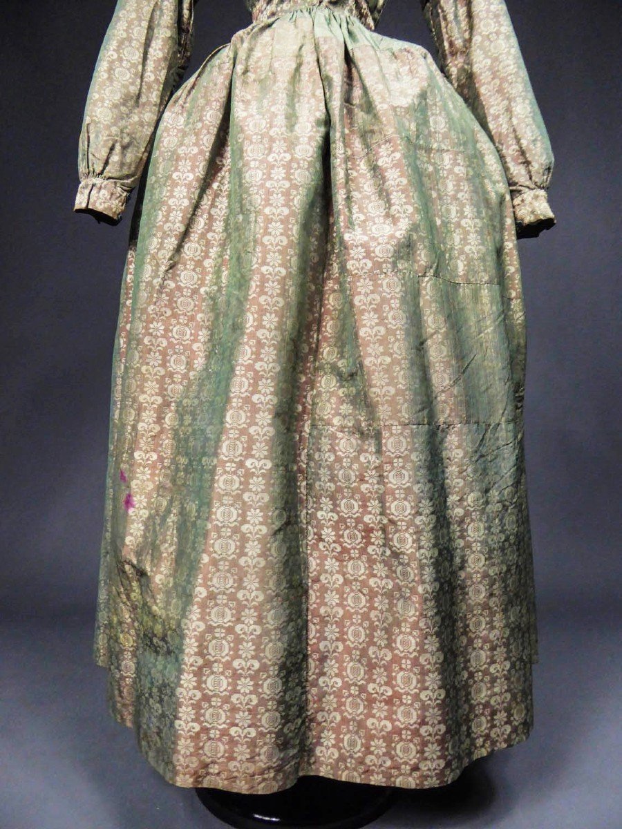 Dress In Changing Silk And Indian Fashion - France Circa 1845/1855-photo-1