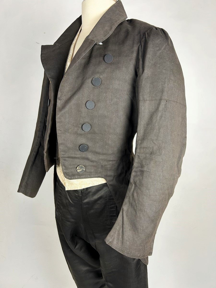 Dandy Tailcoat In Casimir Chimney Sweep Background - France Louis-philippe Period Circa 1830-photo-3