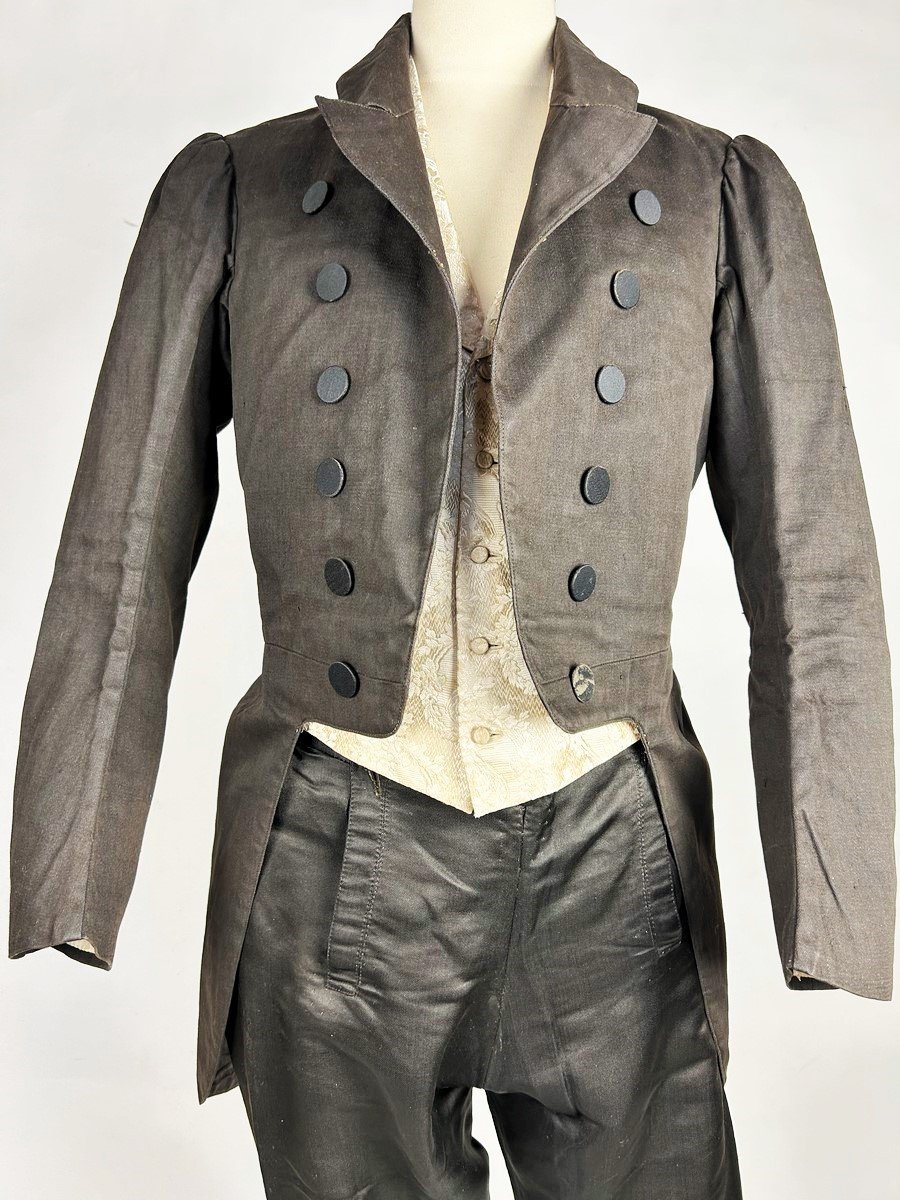 Dandy Tailcoat In Casimir Chimney Sweep Background - France Louis-philippe Period Circa 1830