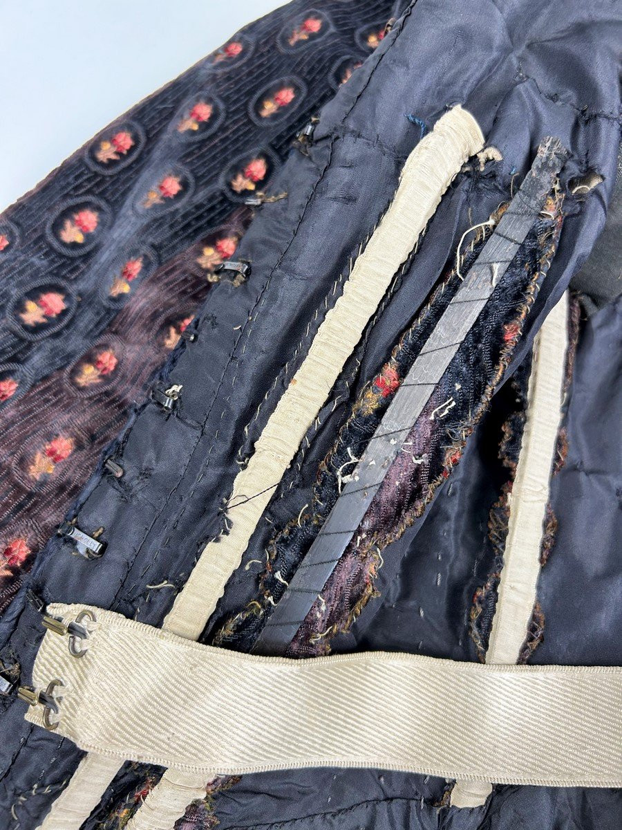 Maison Rouff - Hussarde Velvet Whale-shaped Bodice - Art Nouveau Period Paris Circa 1885 -photo-7