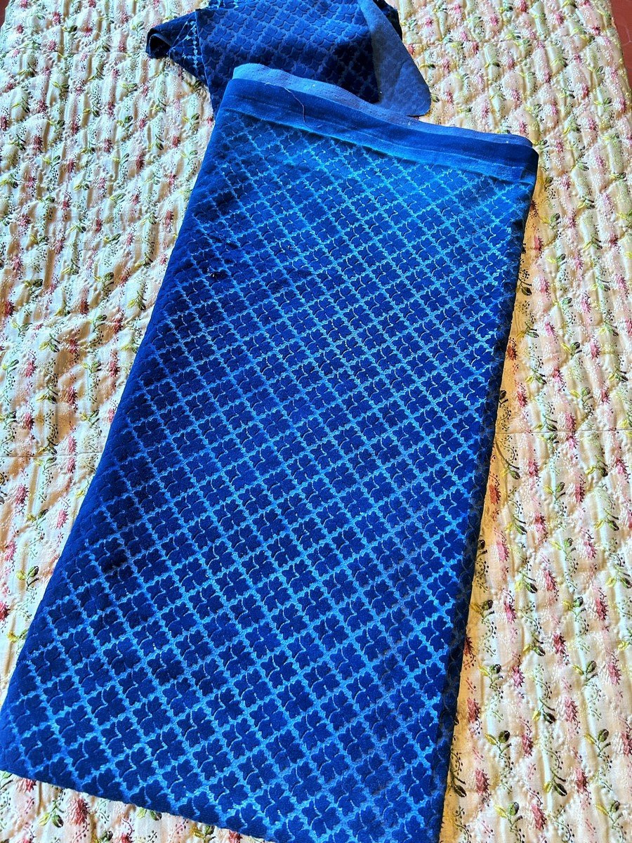 A 19th Century French Blue Embossed Silk Velvet For Seating - France Circa 1930-photo-2