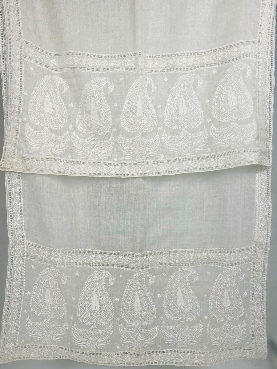 Embroidered Muslin Shawl Stole Called Chikan Work C. 1810 Lucknow India For Fashion In Europe -photo-2