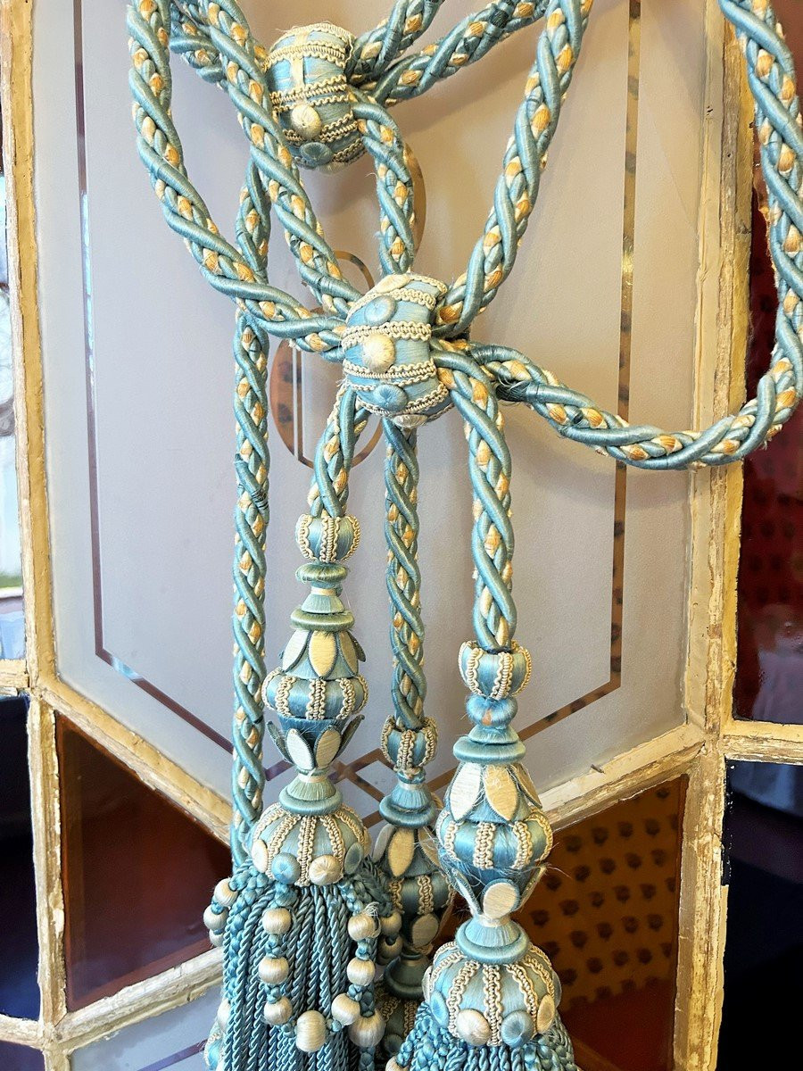 A Pair Of Sky Blue Passementerie Tiebacks And A Bell Pull - Second Empire-photo-3