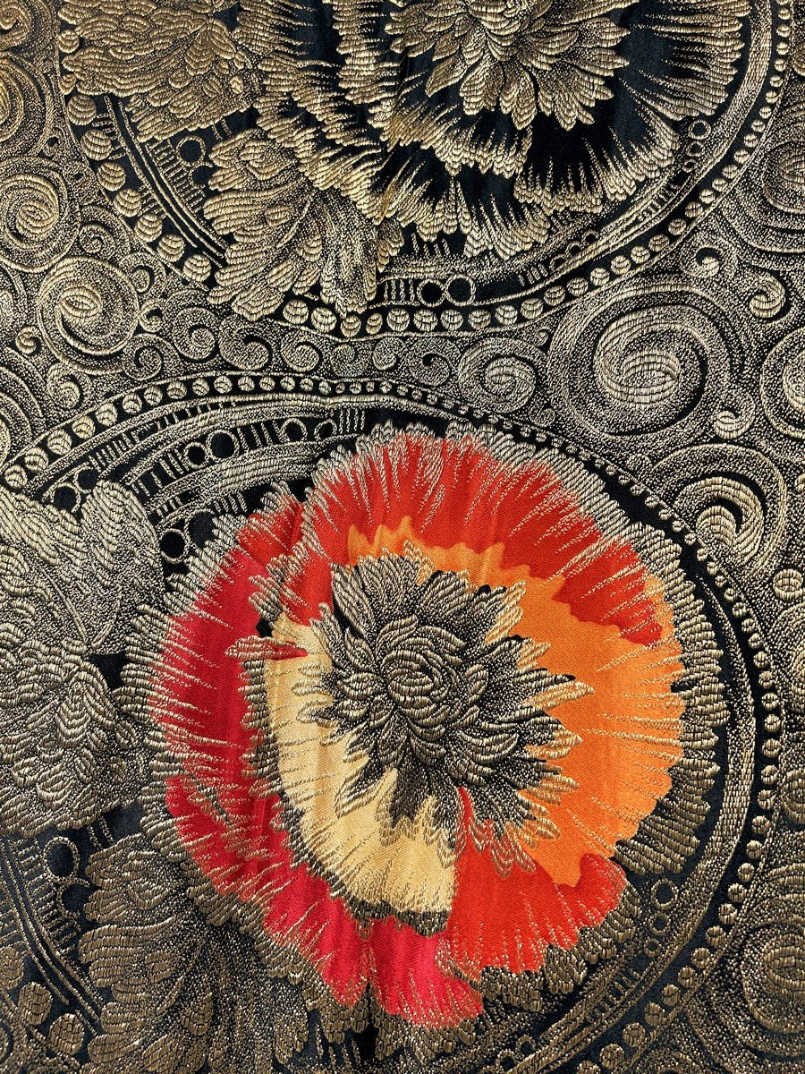 An Art Deco Period Gold Lamé Shawl - France Circa 1925-photo-1