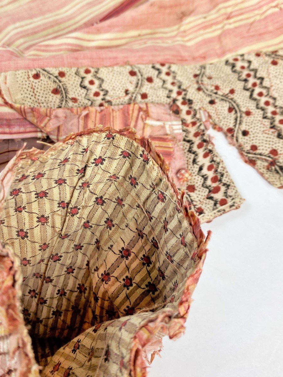 French Dress In Taffeta And Indian Fabric – Provence Circa 1785-photo-6