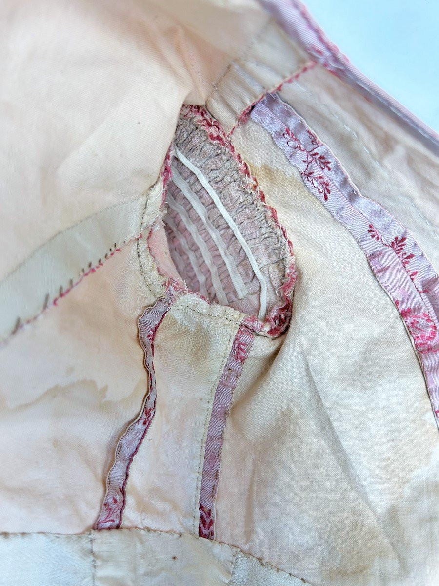 Corsage de fillette en façonné de soie rose Circa 1850-photo-7