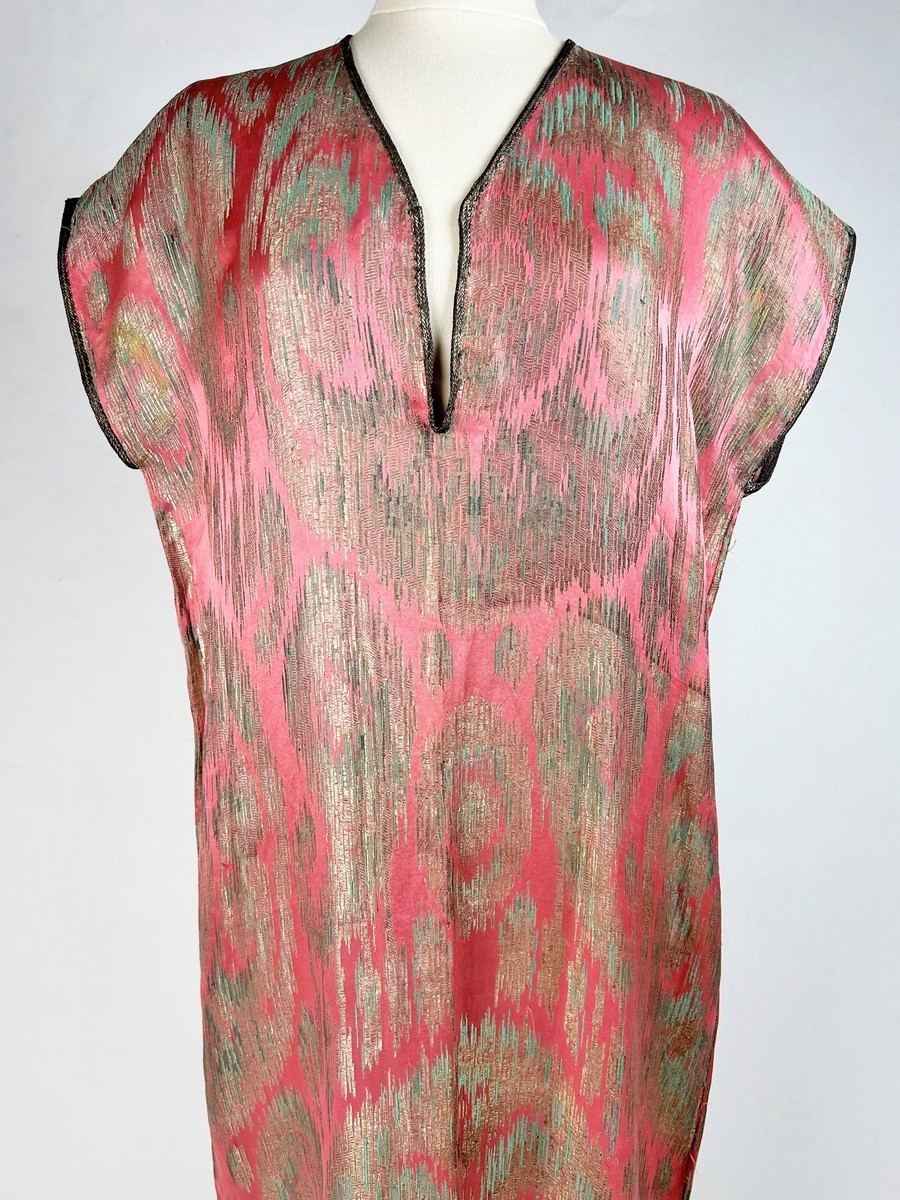 Robe orientaliste ou Djellaba en Lamé de Madame Babani - Paris France Circa 1915-1920