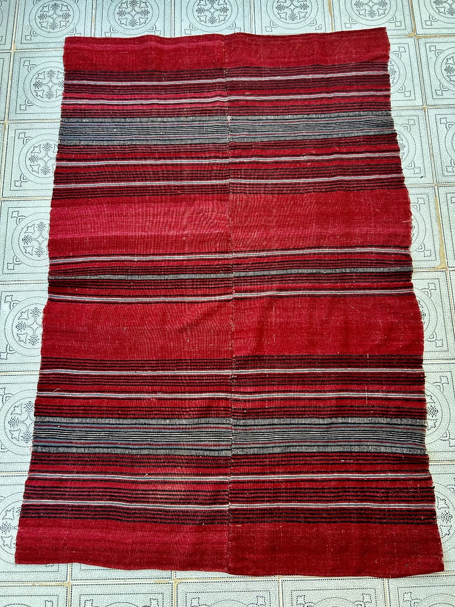 Berber Shawl Woven In Cochineal Red Wool - South Tunisia Circa 1930-photo-2